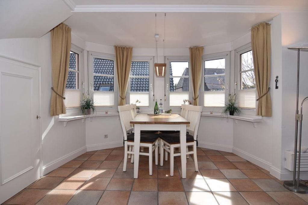Luv & Lee, Whg 4 * Westerland